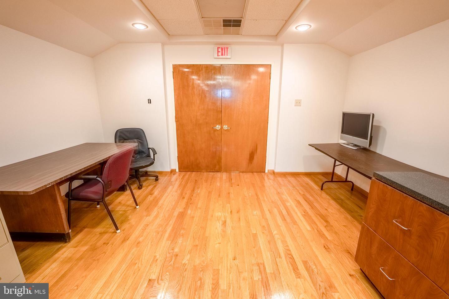 2708 Commerce Way #401 Property Photo 11