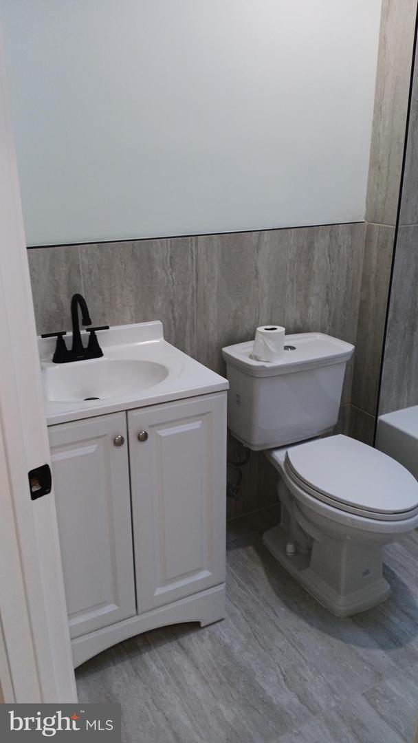 2144 Eastburn Ave Property Photo 11