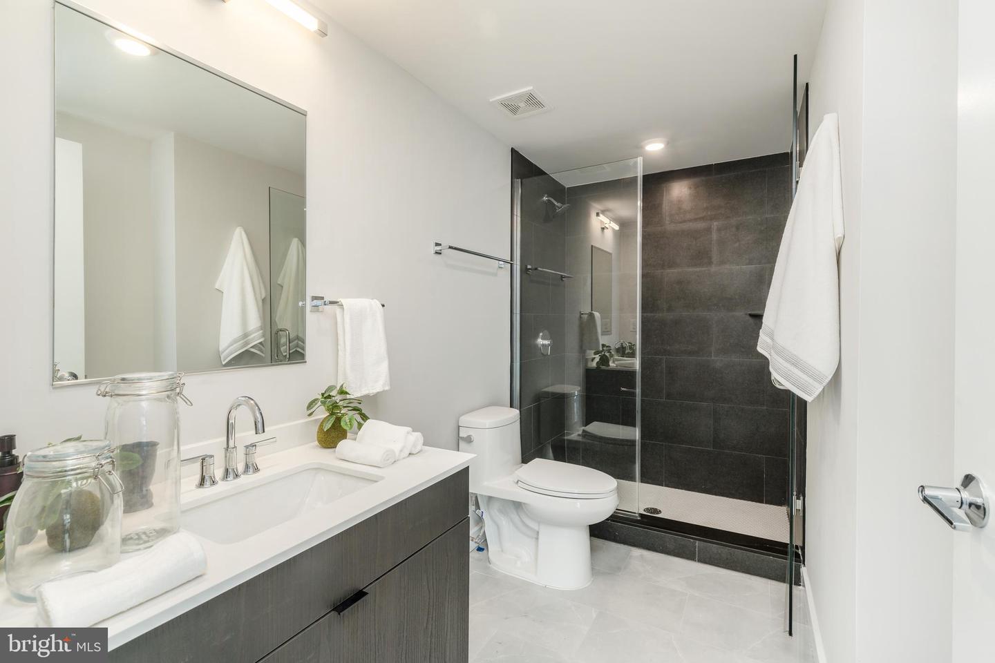 3449 Scotts Ln #b413 Property Photo 10
