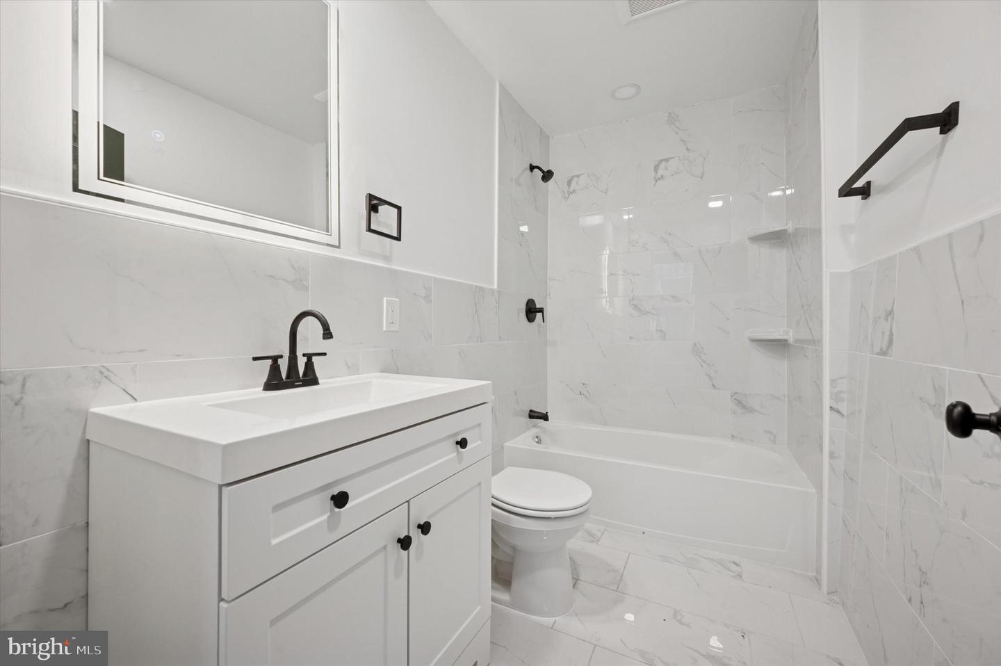 1637 W Girard Ave #1 Property Photo 15