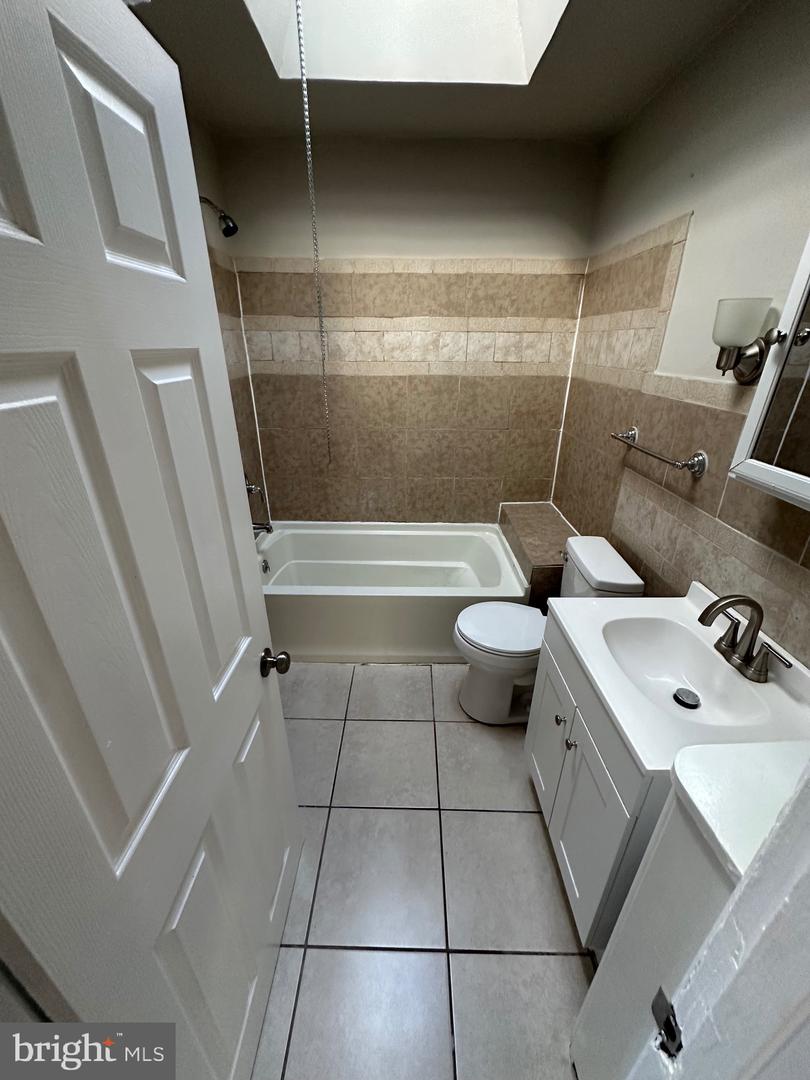 6328 Torresdale Ave Property Photo 12