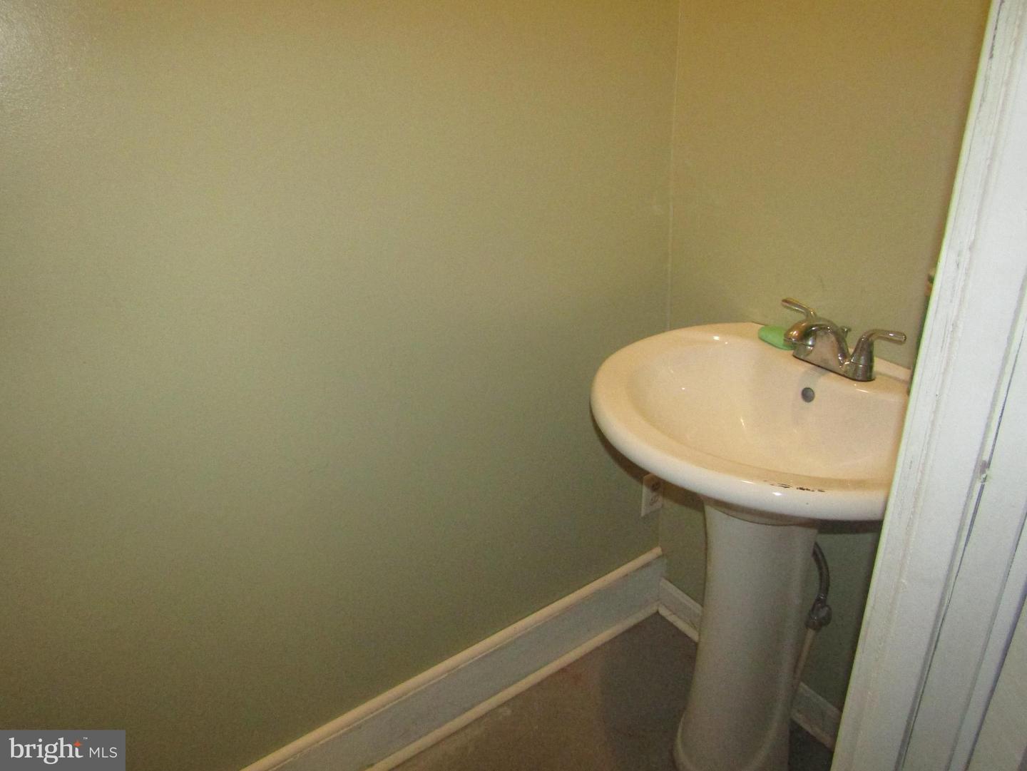 1827 W Rockland St Property Photo 5