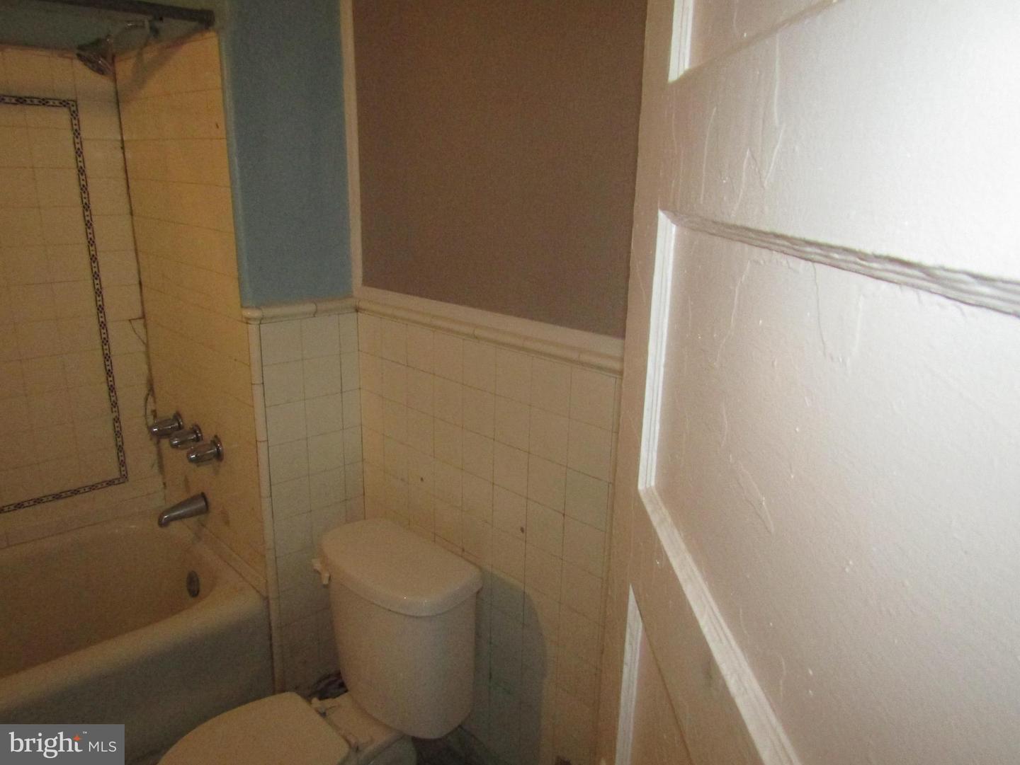 1827 W Rockland St Property Photo 16