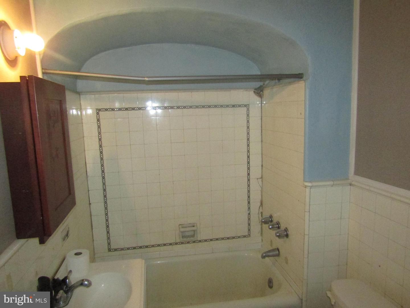 1827 W Rockland St Property Photo 17