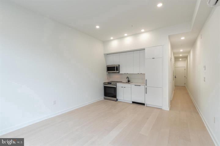 2414 Frankford Ave Property Photo 17