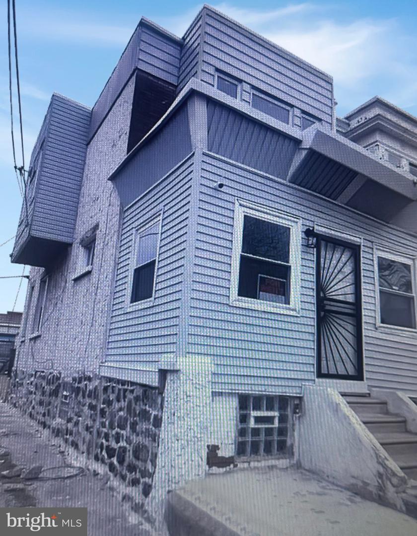 5849 Ludlow St Property Photo 1