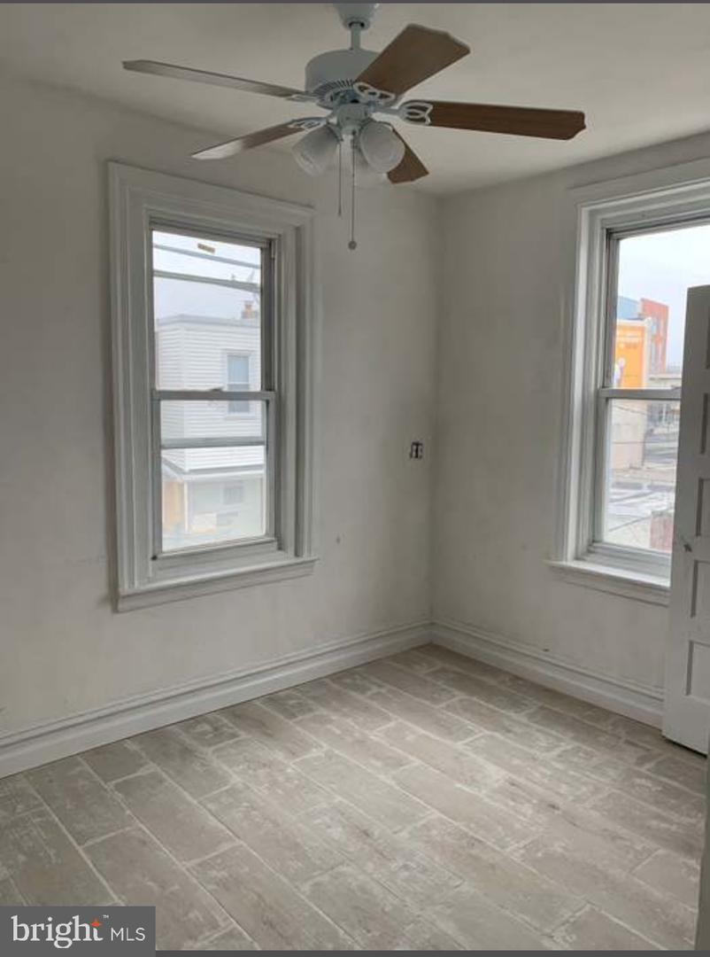 5849 Ludlow St Property Photo 5