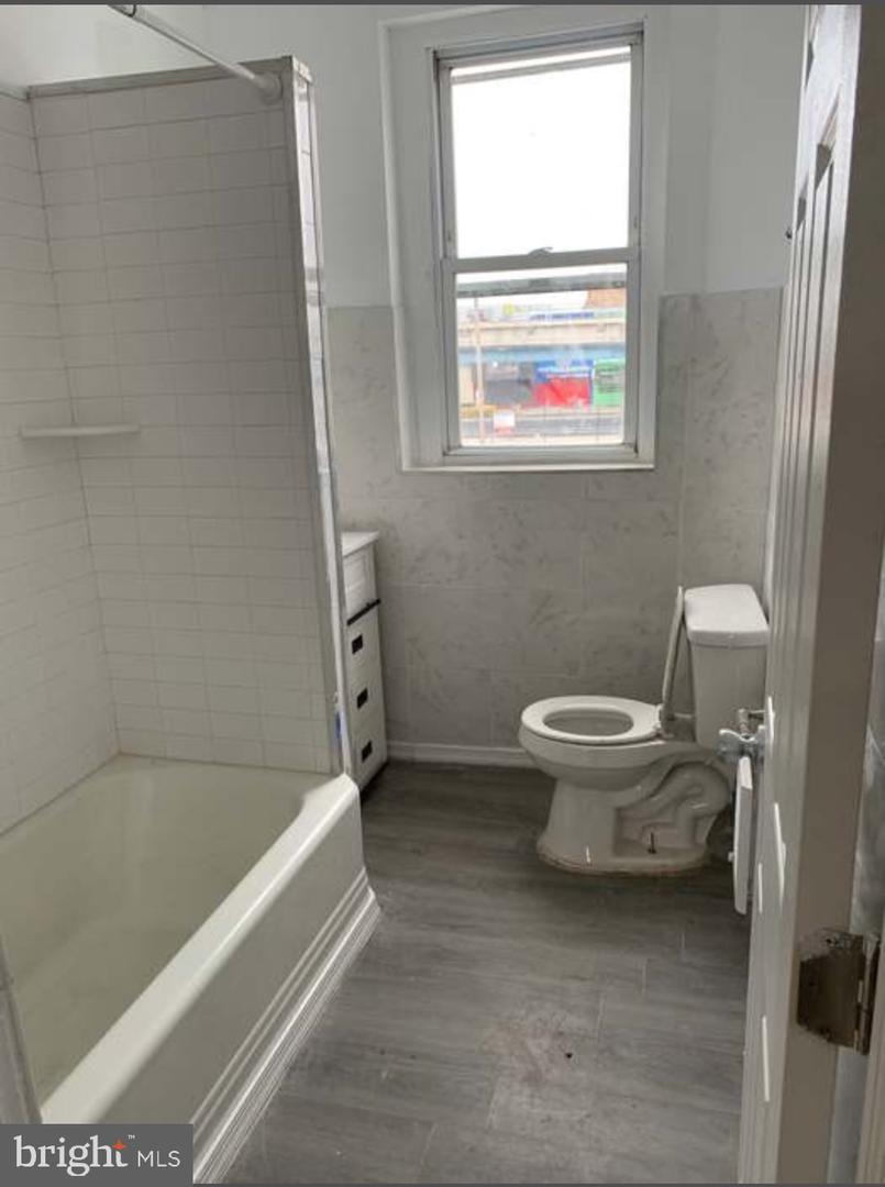 5849 Ludlow St Property Photo 8