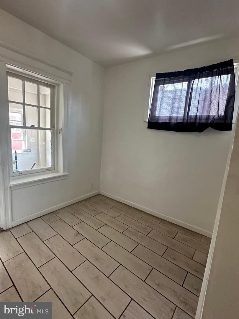 5849 Ludlow St Property Photo 37