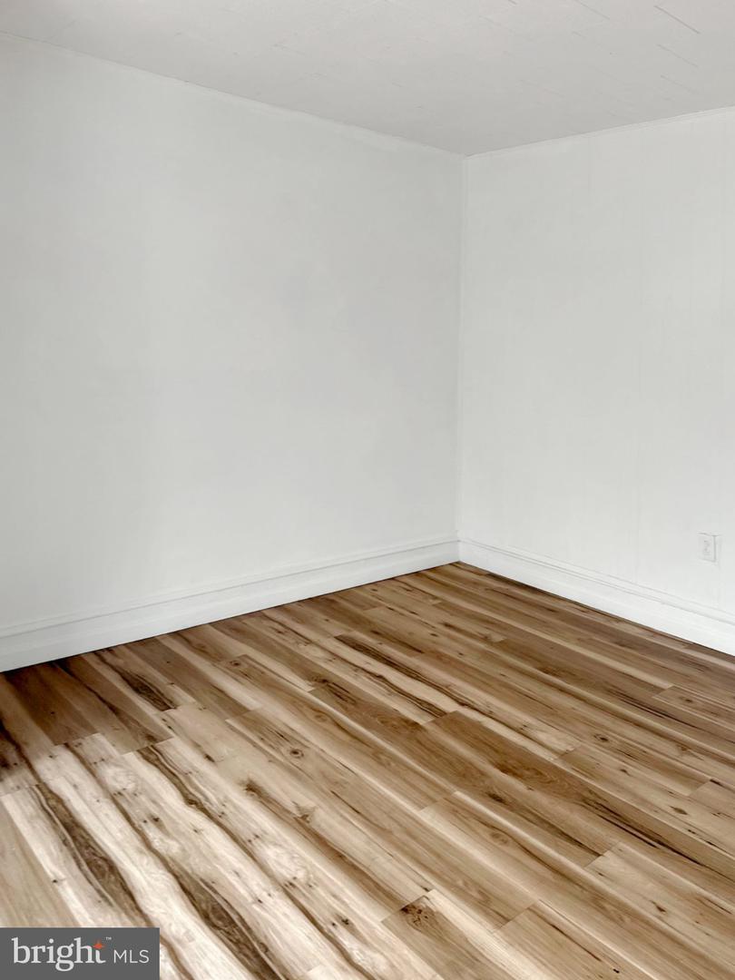 5849 Ludlow St Property Photo 40