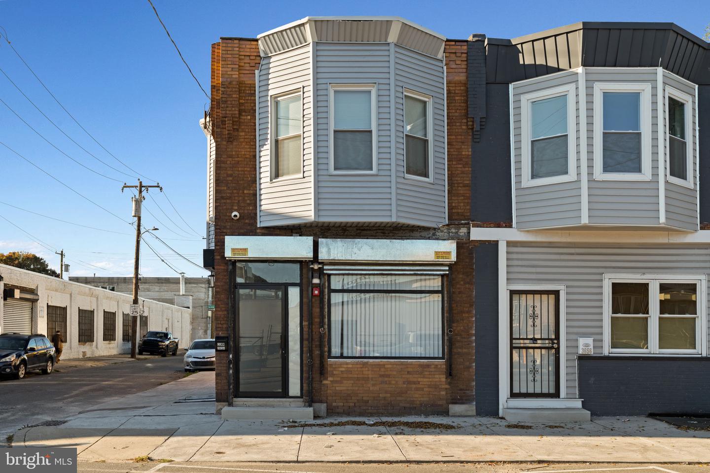 3654 Richmond St Property Photo 3