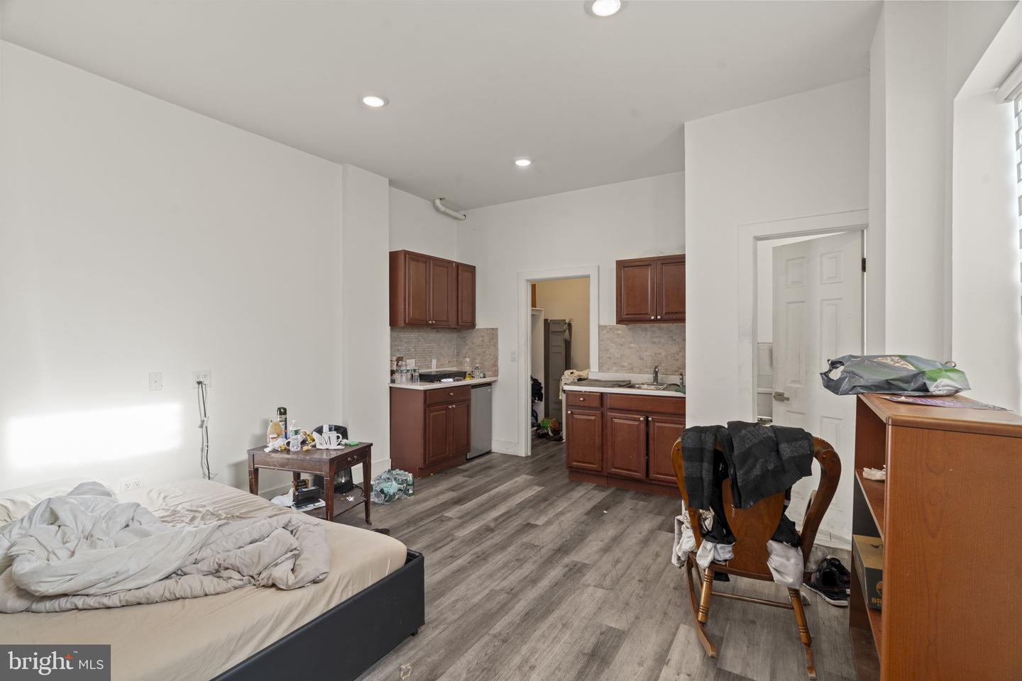 3654 Richmond St Property Photo 22