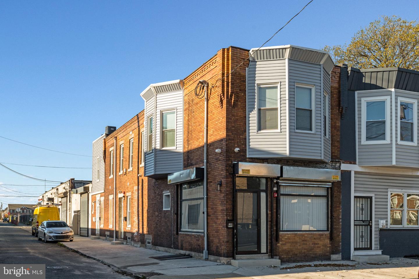 3654 Richmond St Property Photo 2