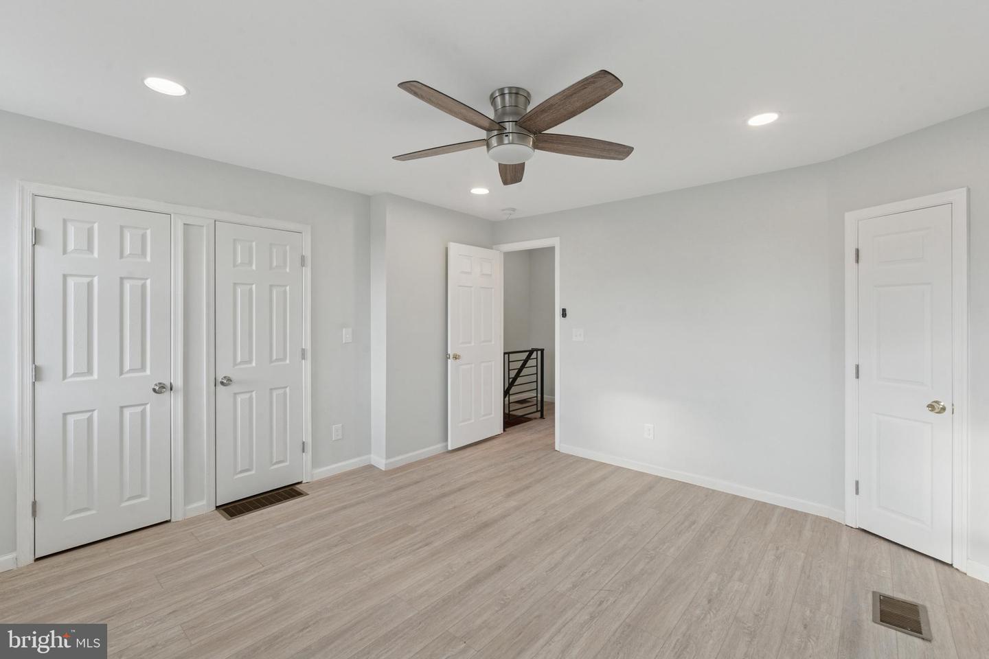 8327 Forrest Ave Property Photo 5
