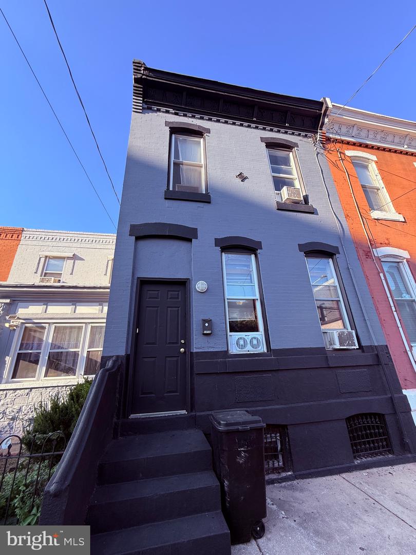 1715 Wharton St Property Photo 2