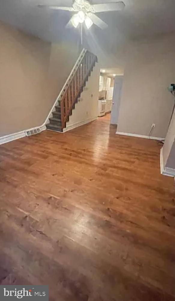 1533 Fontain St Property Photo 3