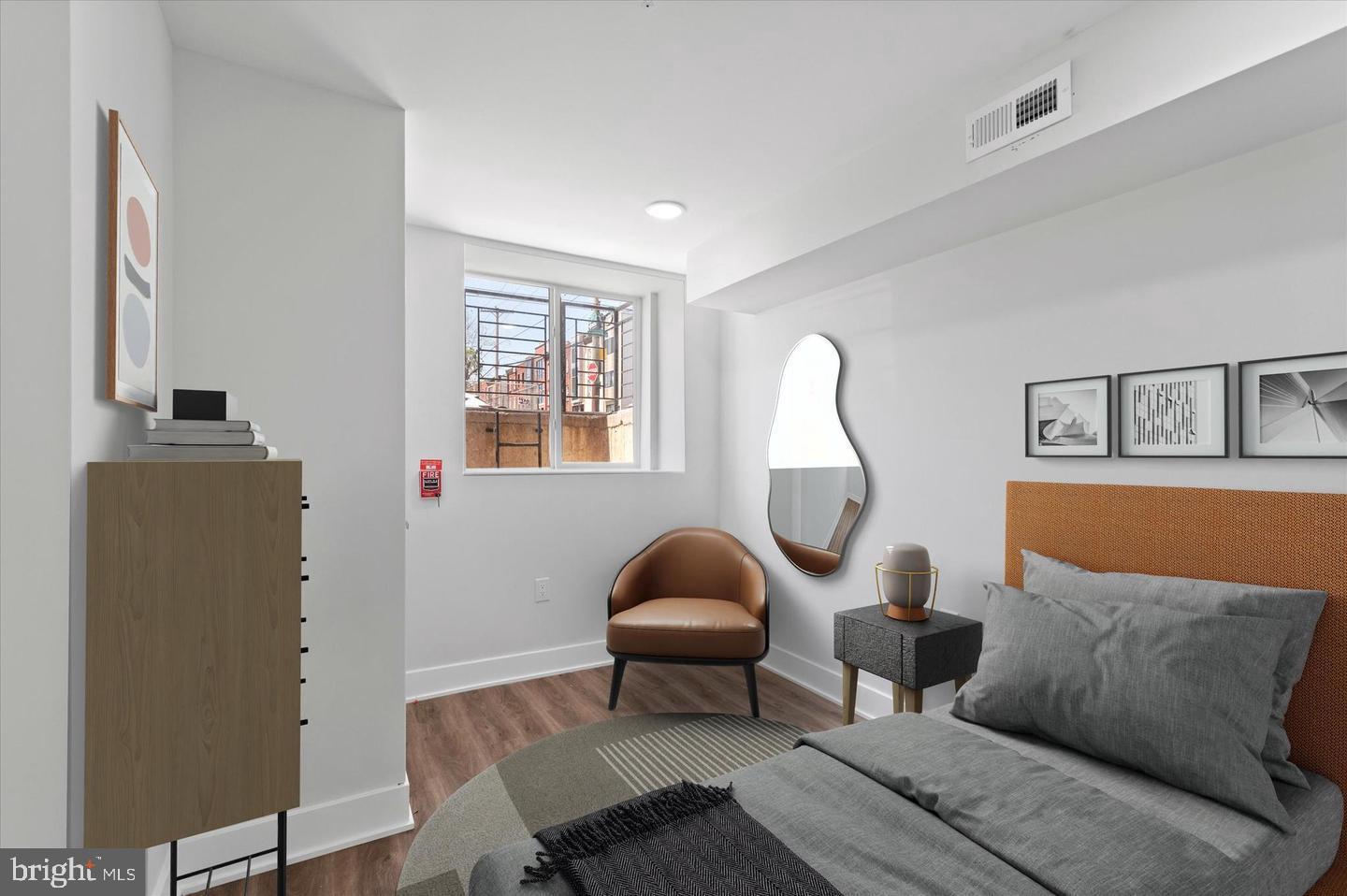321 W Berks St Property Photo 5