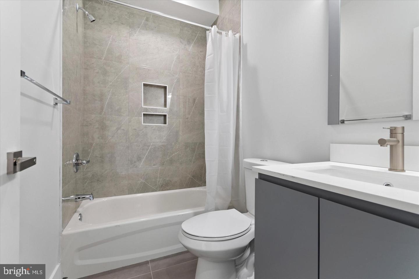 321 W Berks St Property Photo 18