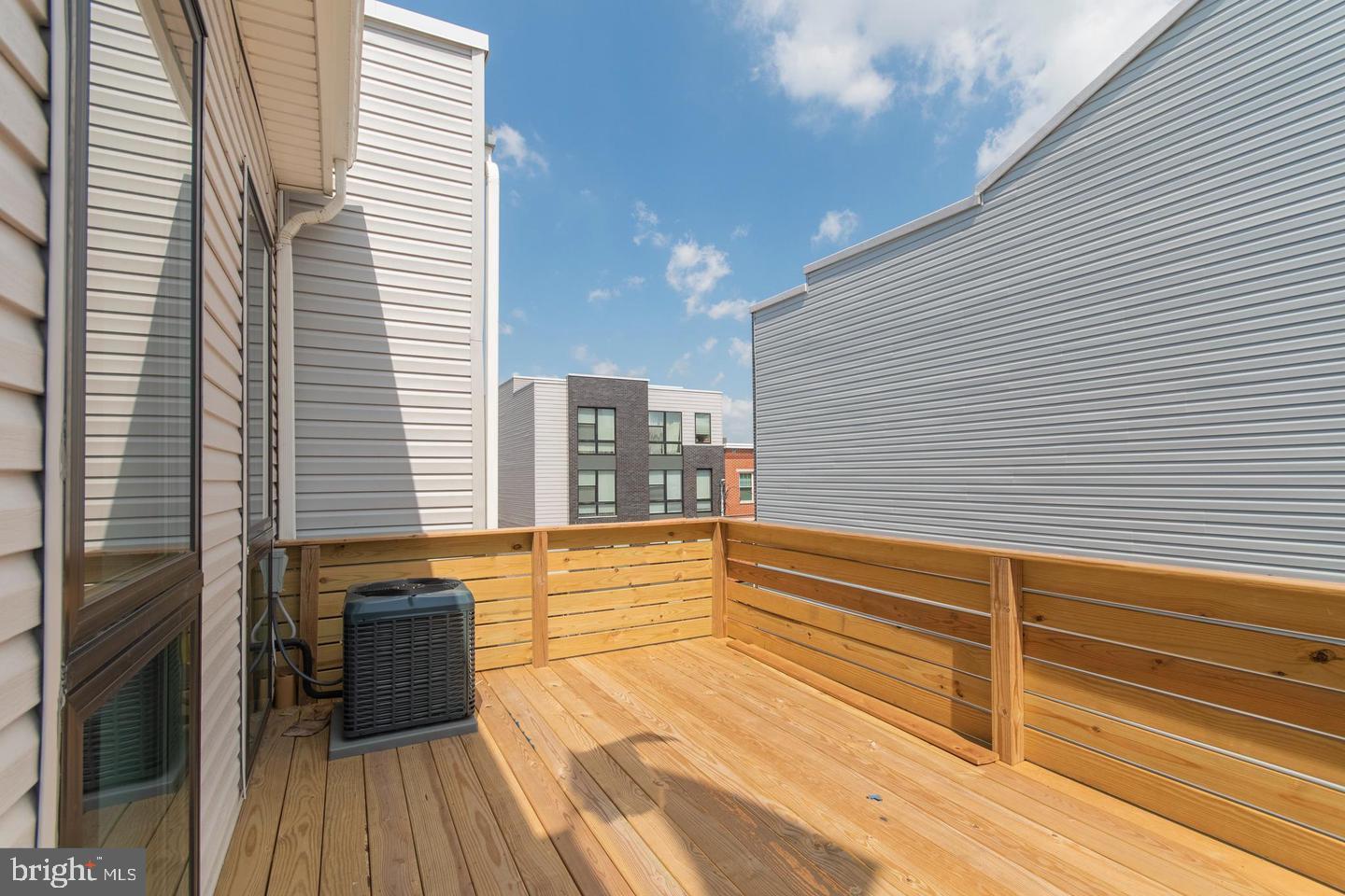 321 W Berks St Property Photo 19