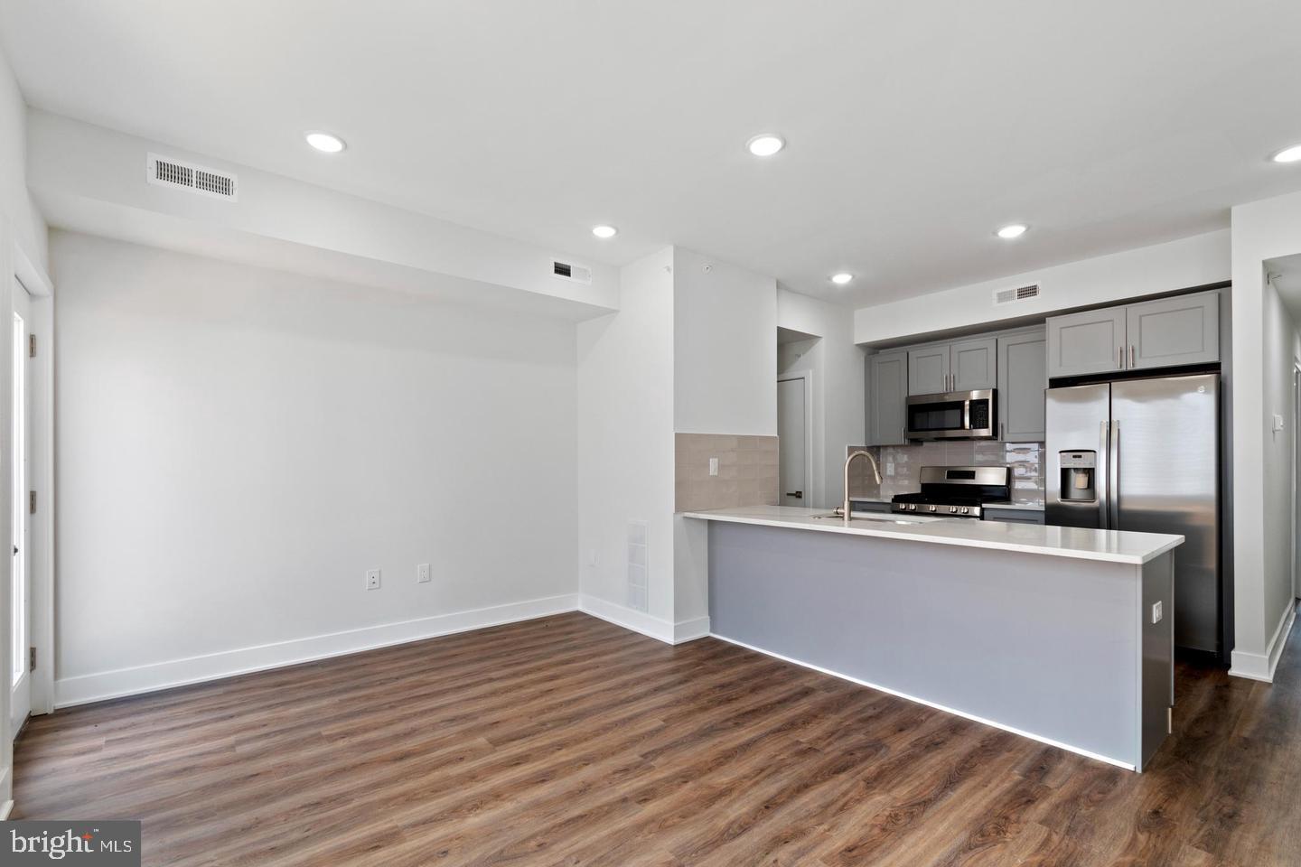 321 W Berks St Property Photo 22