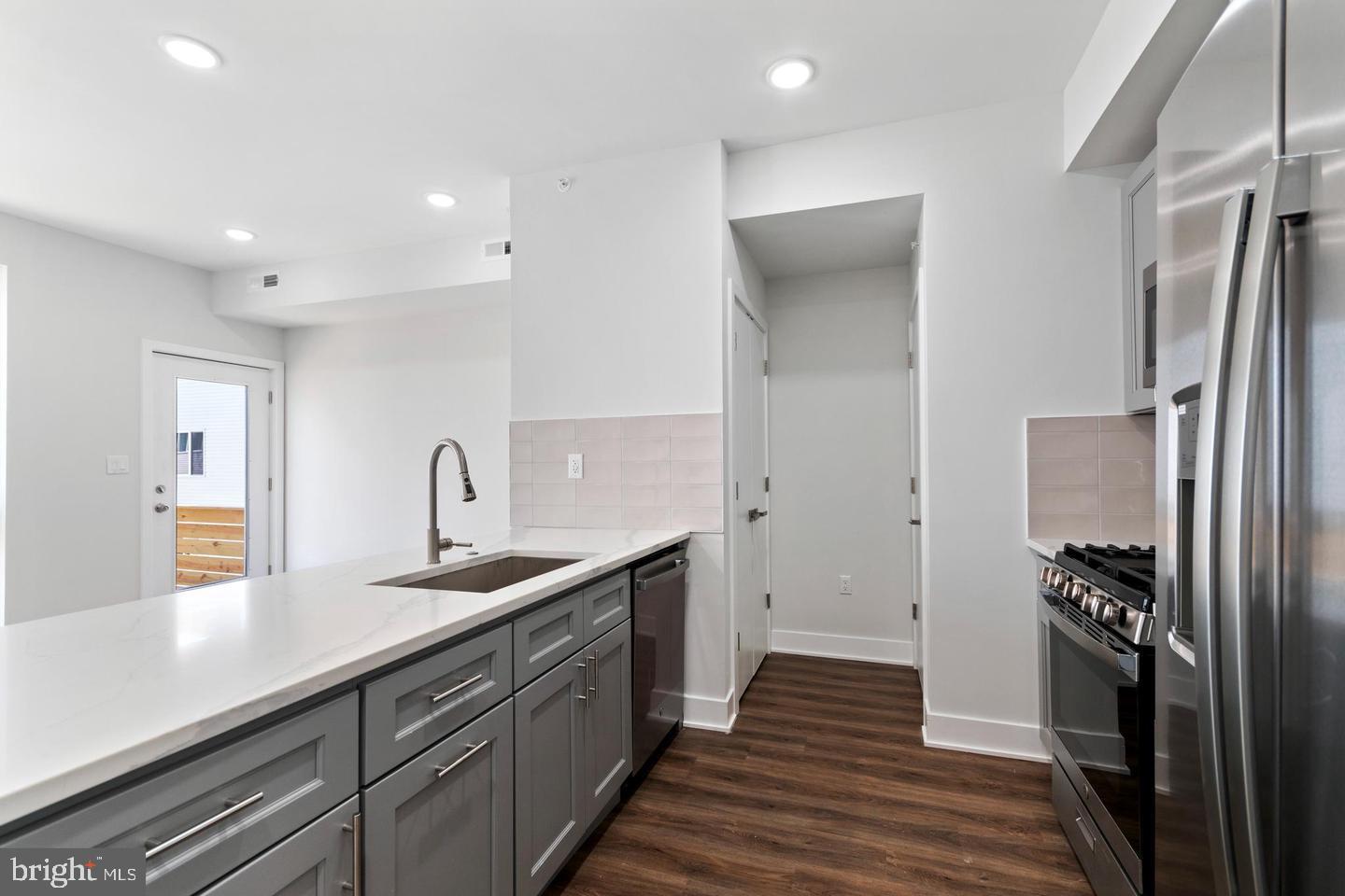 321 W Berks St Property Photo 27