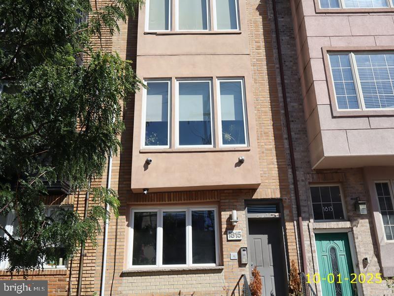 1815-00 BAINBRIDGE ST #2 Property Photo 1