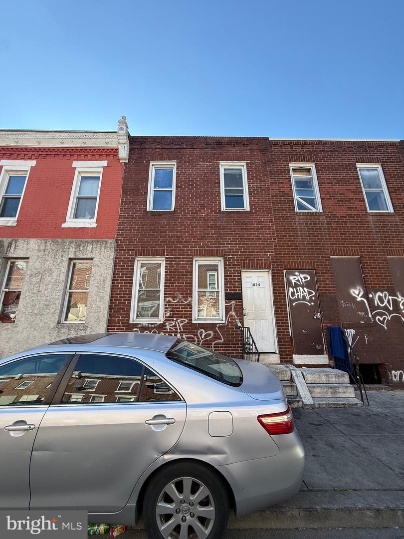 1824 E Lippincott St Property Photo 1
