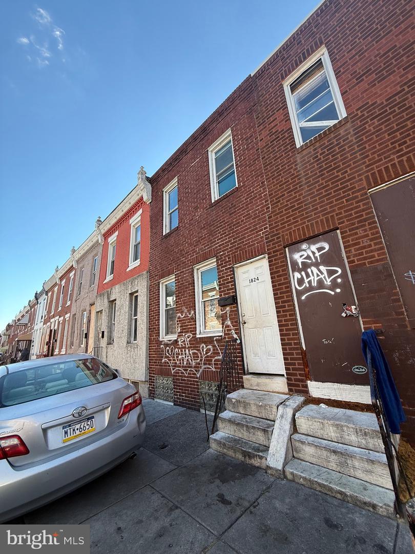 1824 E Lippincott St Property Photo 2