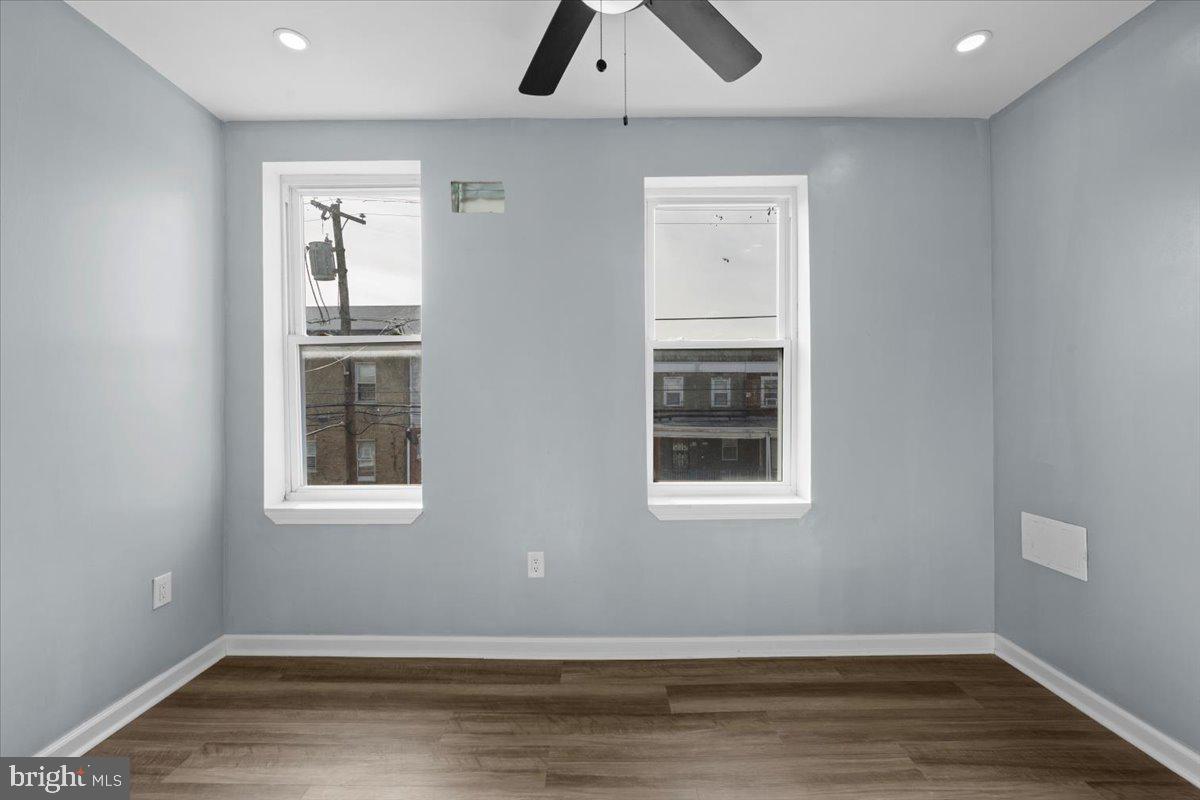 121 S Alden St Property Photo 23