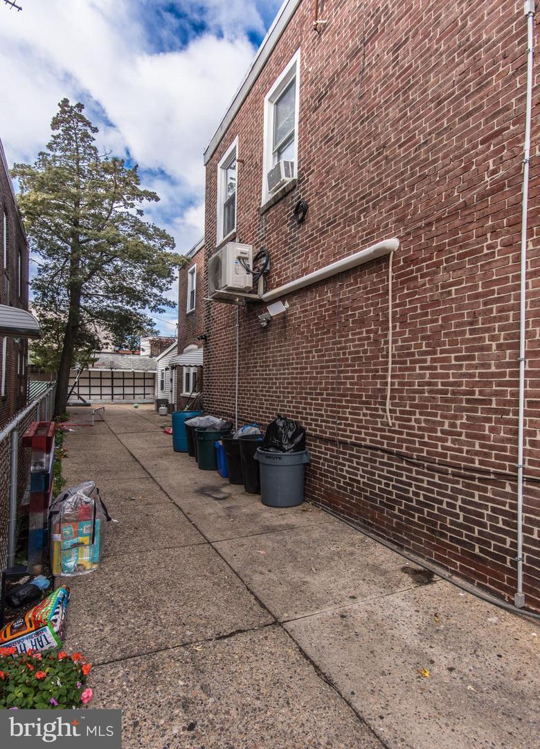 2578 Orthodox St Property Photo 52