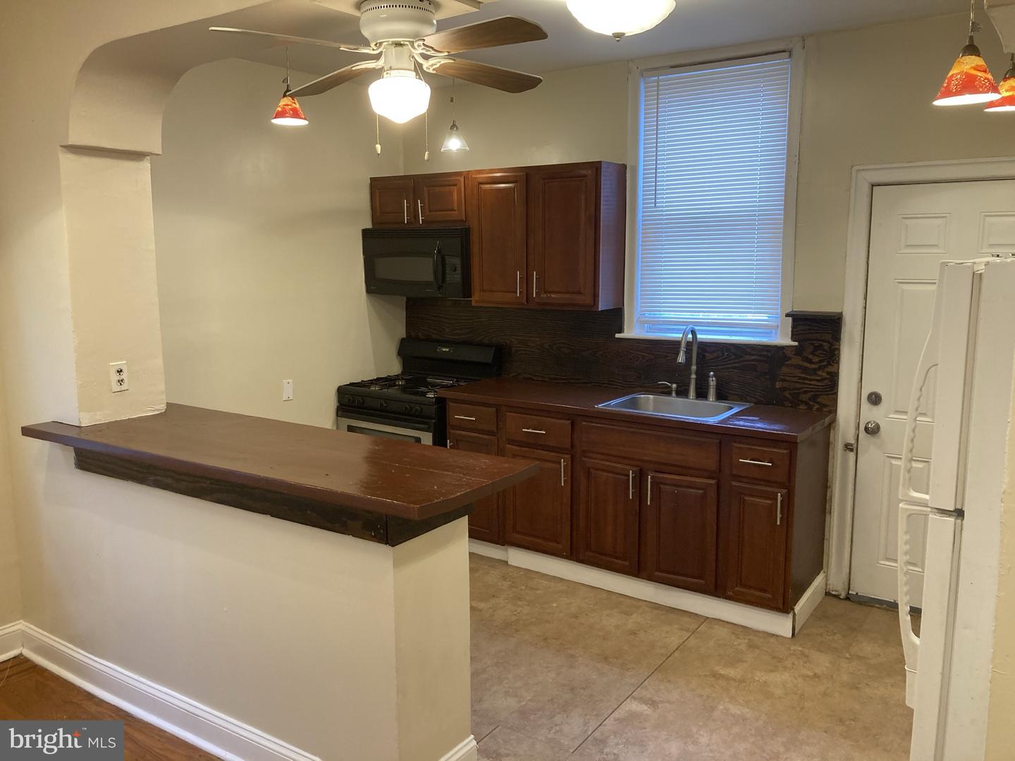 3145 N Patton St Property Photo 6