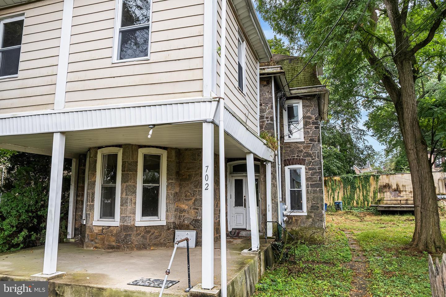 702 Oak Lane Ave Property Photo 12
