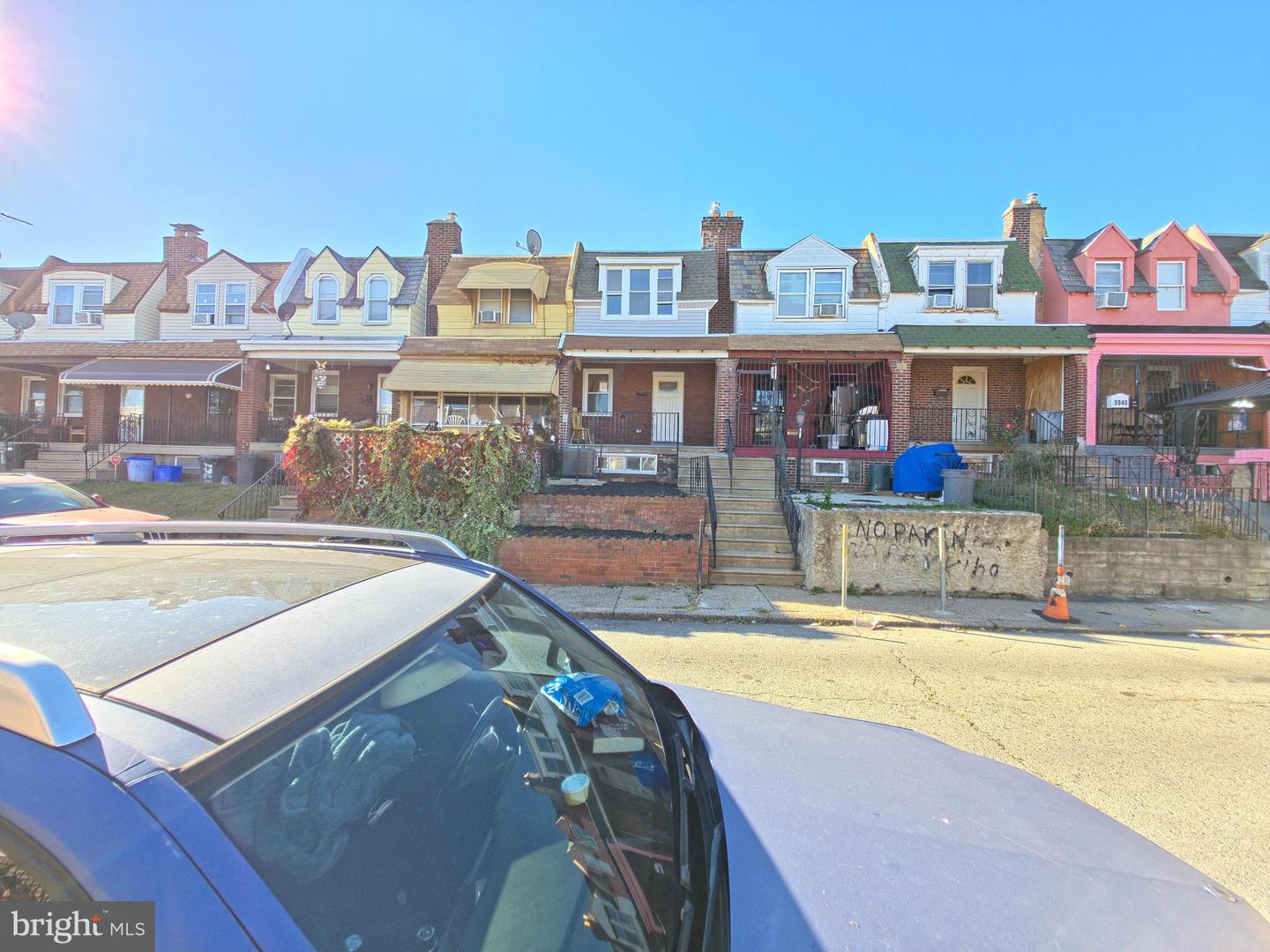 3934 Howland St Property Photo 4
