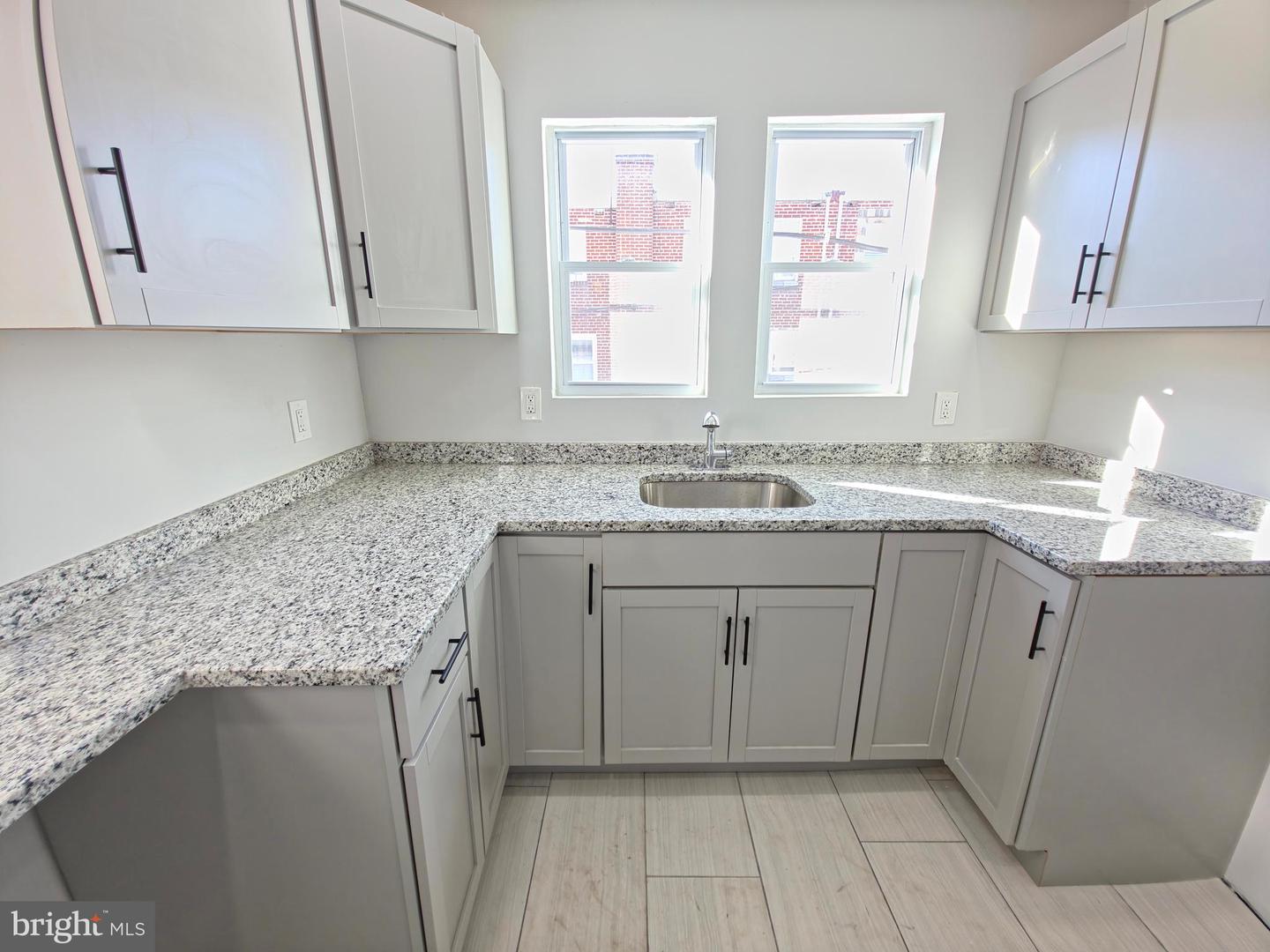 3934 Howland St Property Photo 11