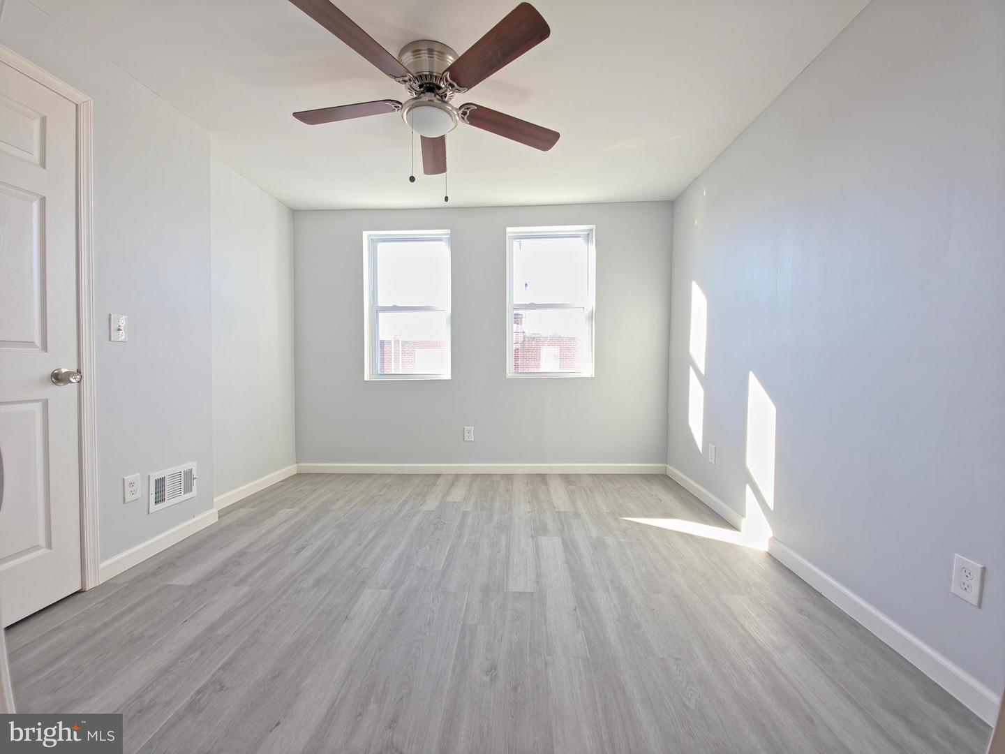 3934 Howland St Property Photo 18