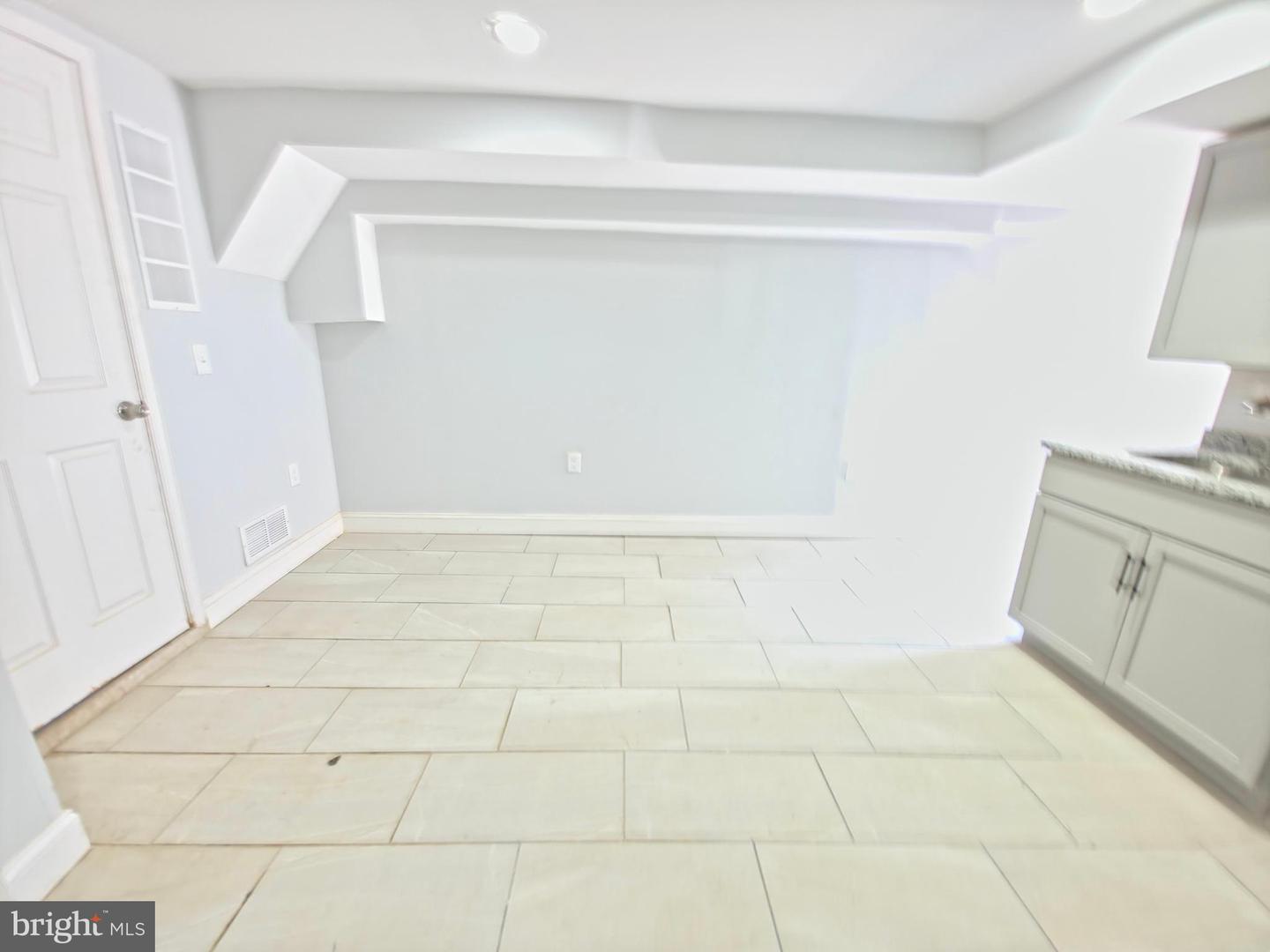 3934 Howland St Property Photo 23