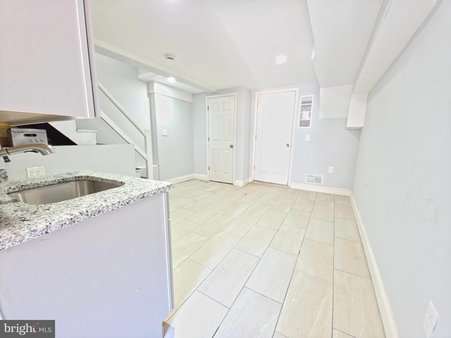 3934 Howland St Property Photo 24