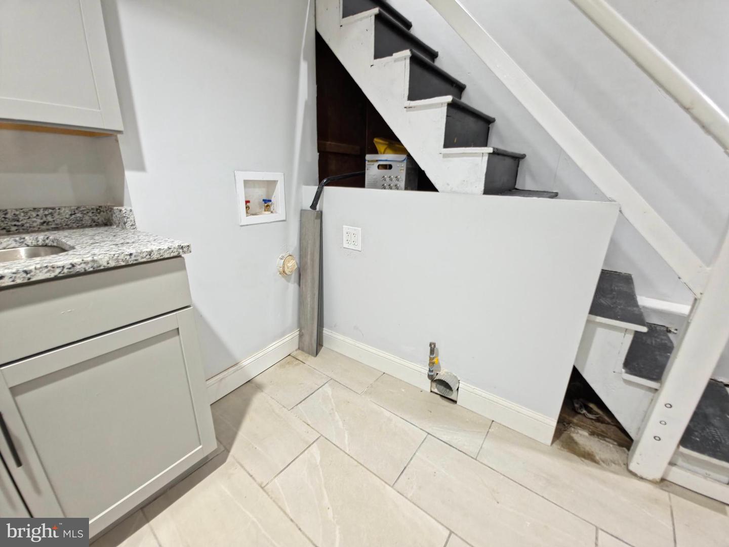 3934 Howland St Property Photo 27