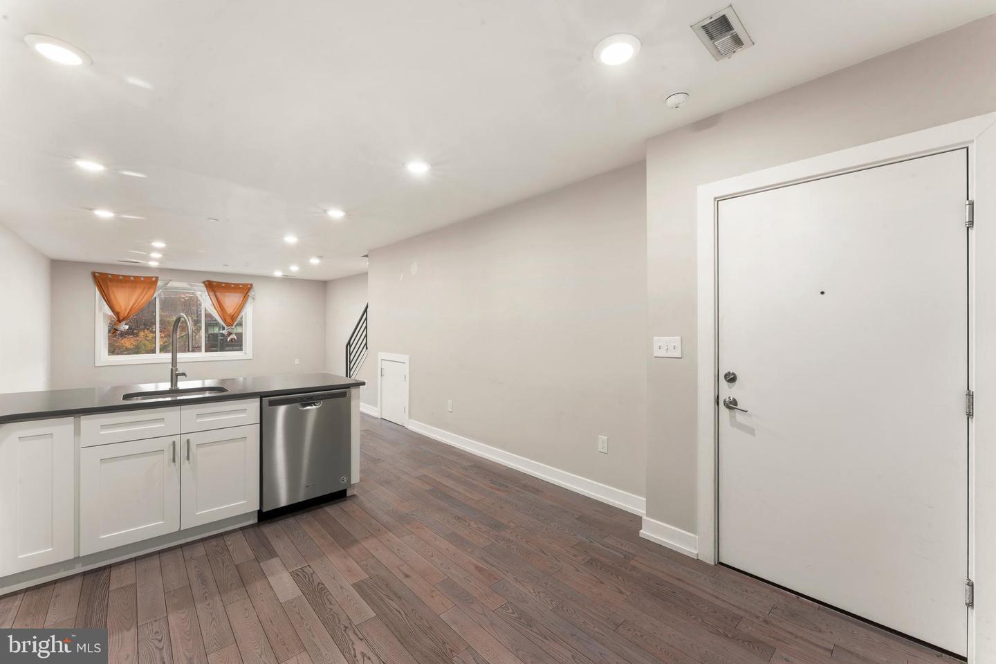 1407-9 N 8th St #a1 Property Photo 7