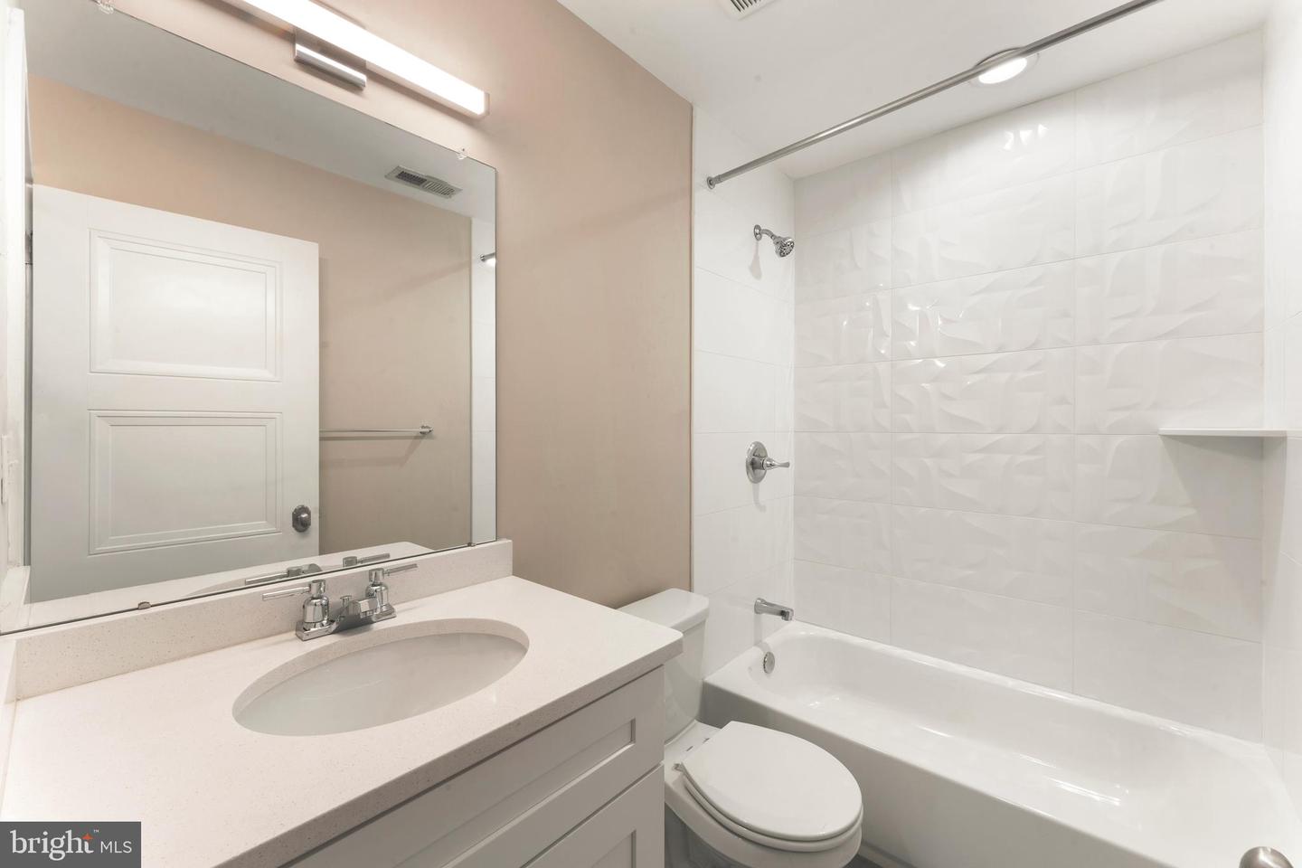 1407-9 N 8th St #a1 Property Photo 12
