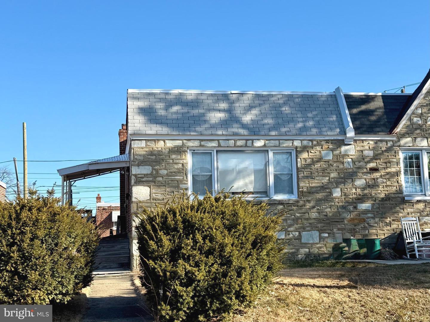 1629 STRAHLE ST Property Photo 1