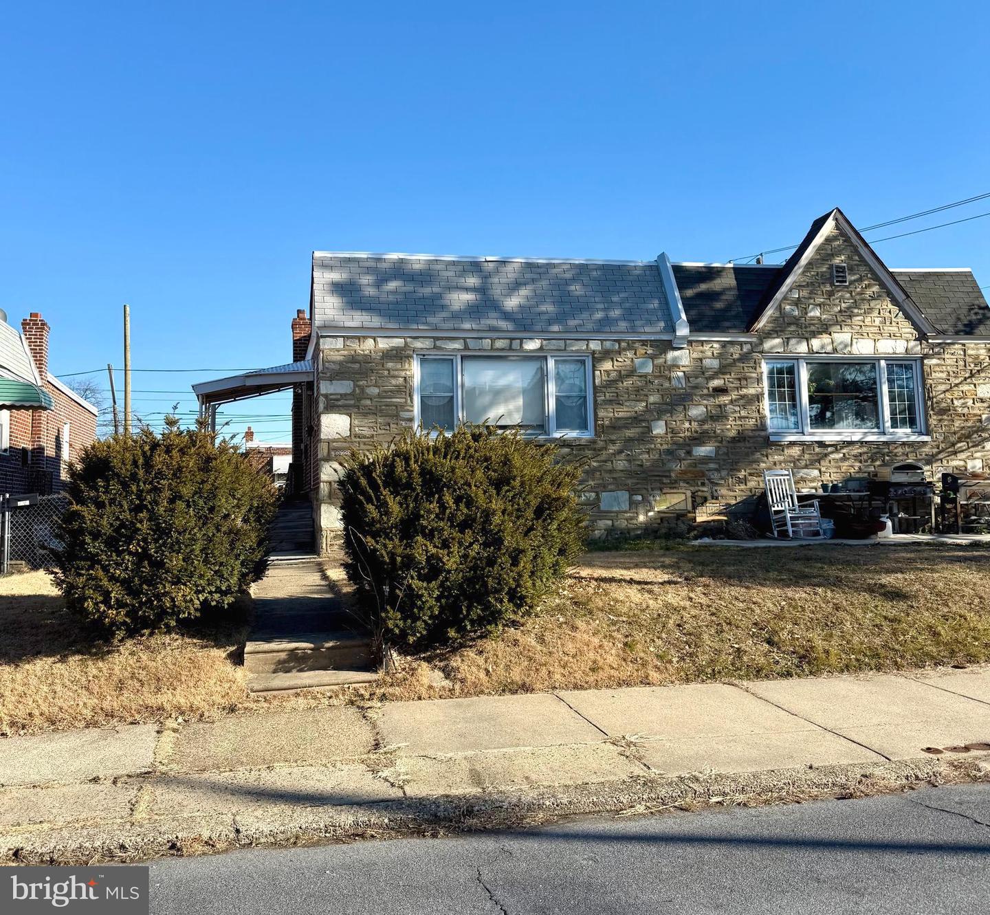 1629 Strahle St Property Photo 2