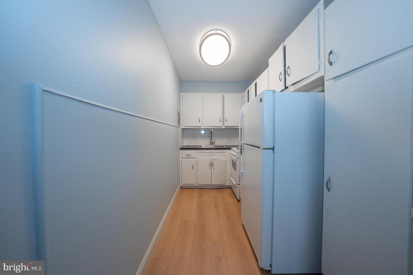 118 S 21st St #1007 Property Photo 4
