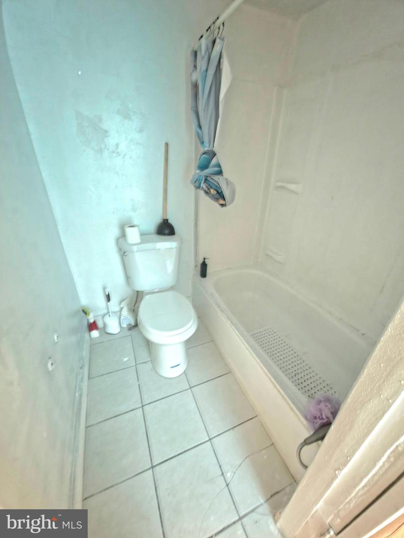 2957 N 5th St Property Photo 15
