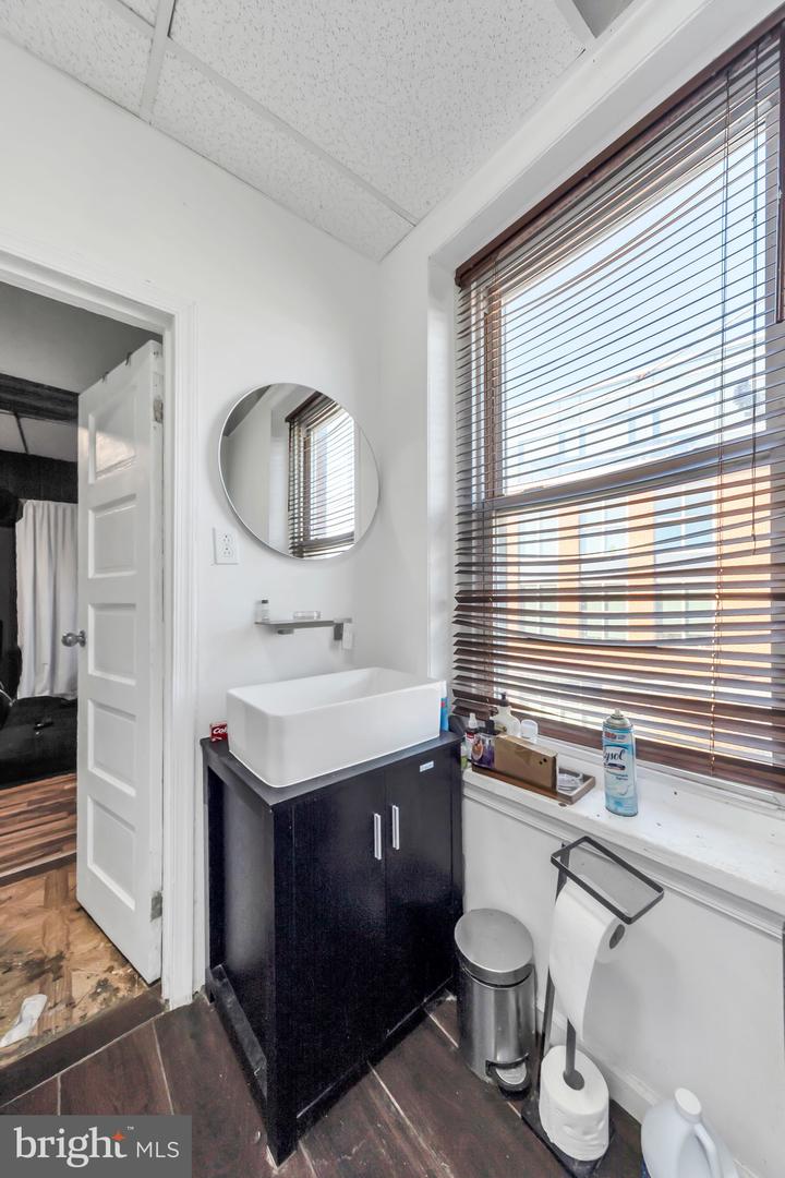 5853 Market St Property Photo 19