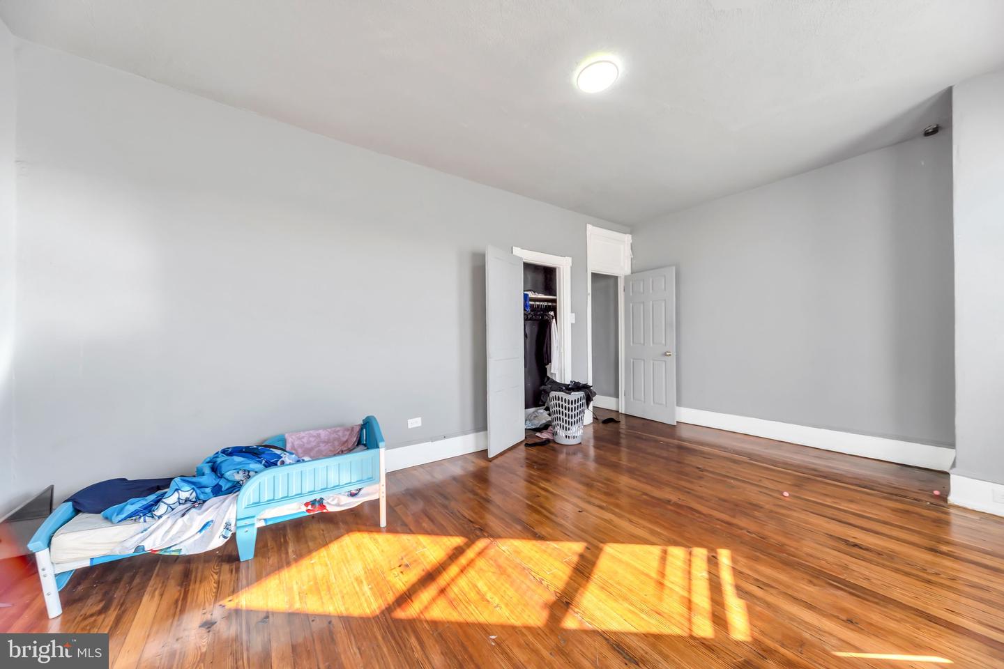 5853 Market St Property Photo 35