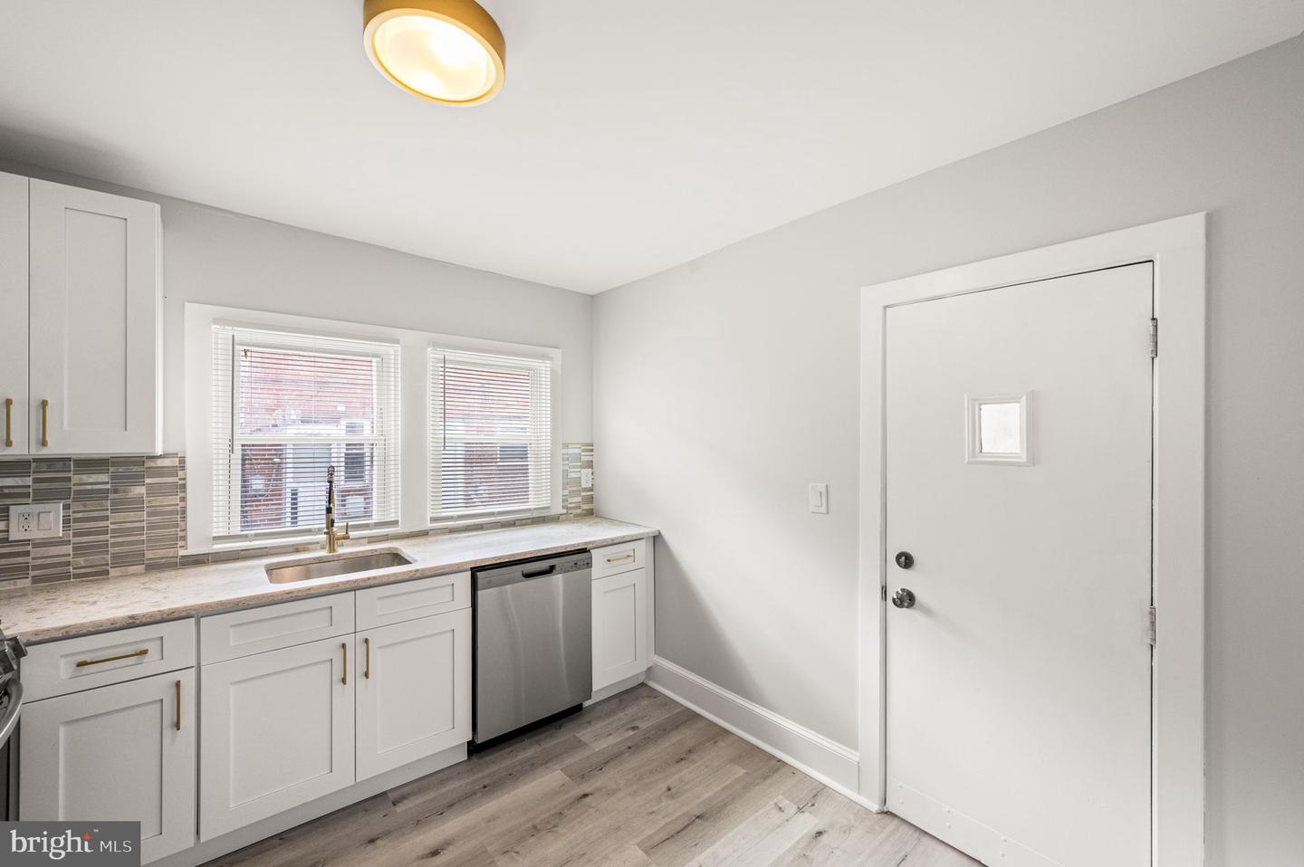 6478 Musgrave St Property Photo 11