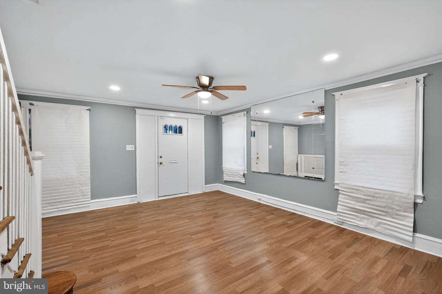 5712 Sansom St Property Photo 2