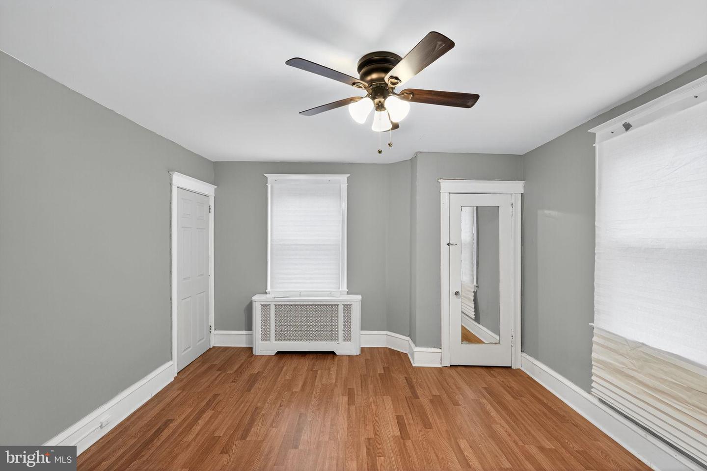 5712 Sansom St Property Photo 5
