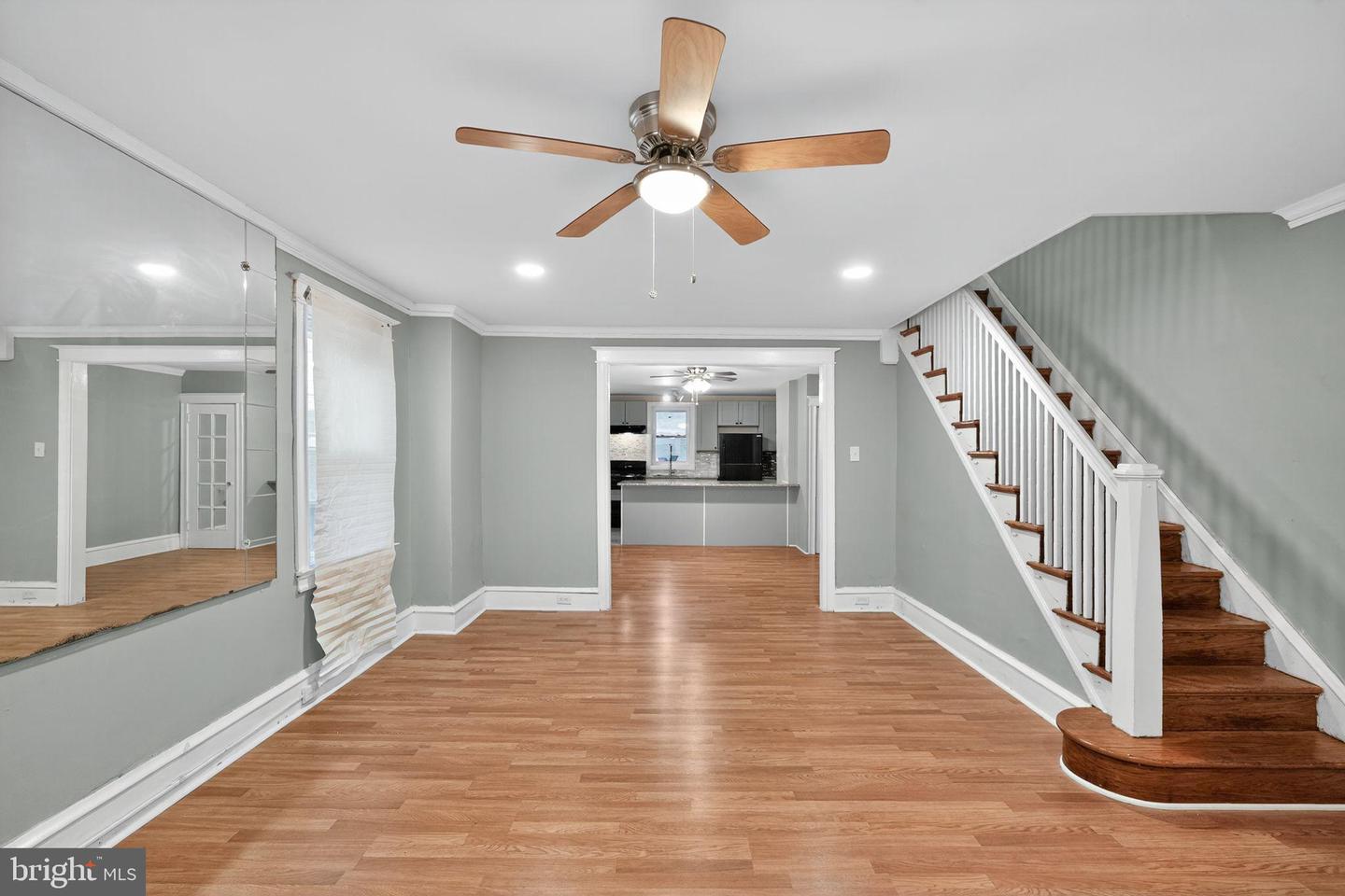 5712 Sansom St Property Photo 11